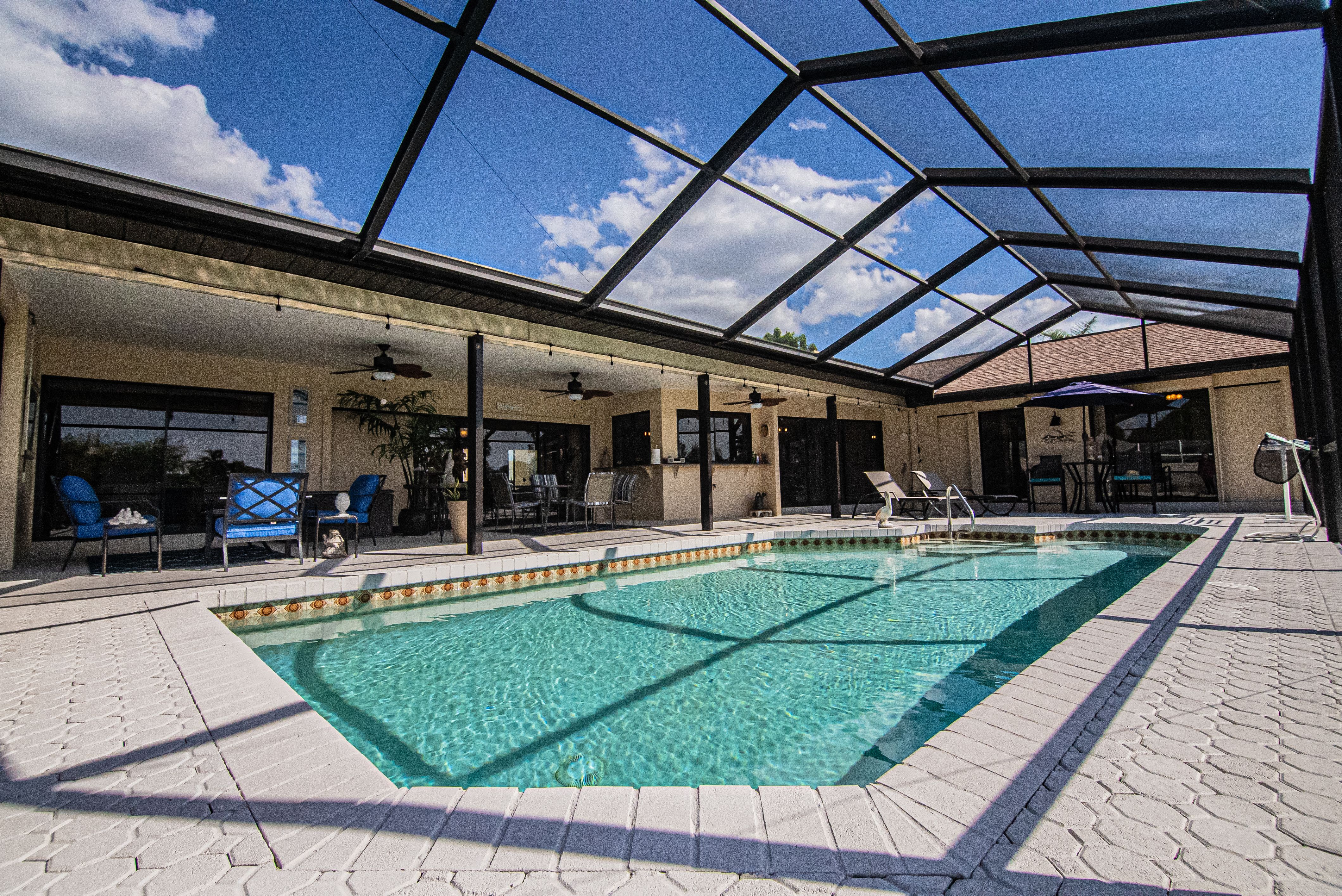 Screen enclosure and pool cage work in Pensacola